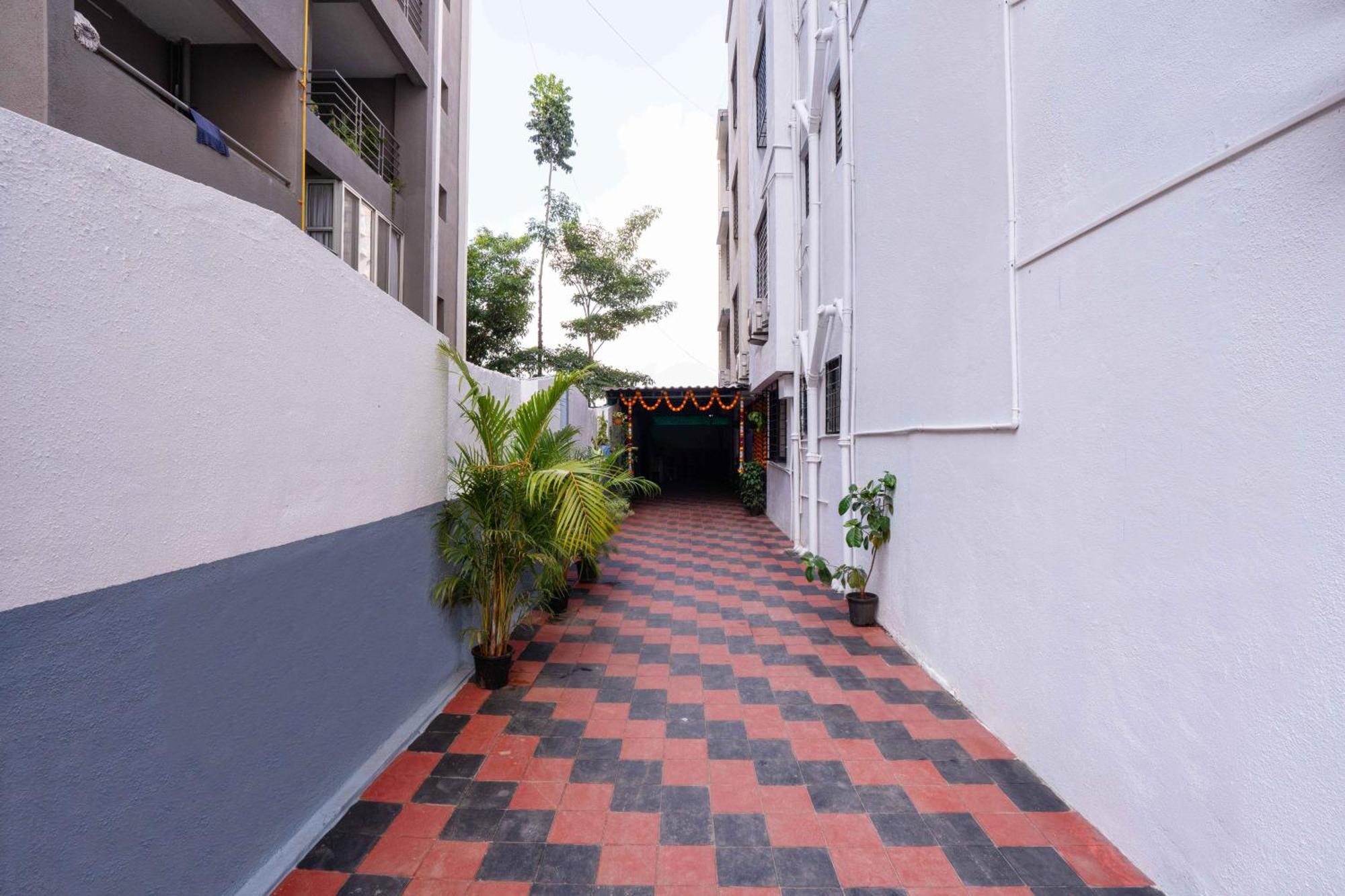 Treebo Royal Comfort Atithi Pune Exterior photo