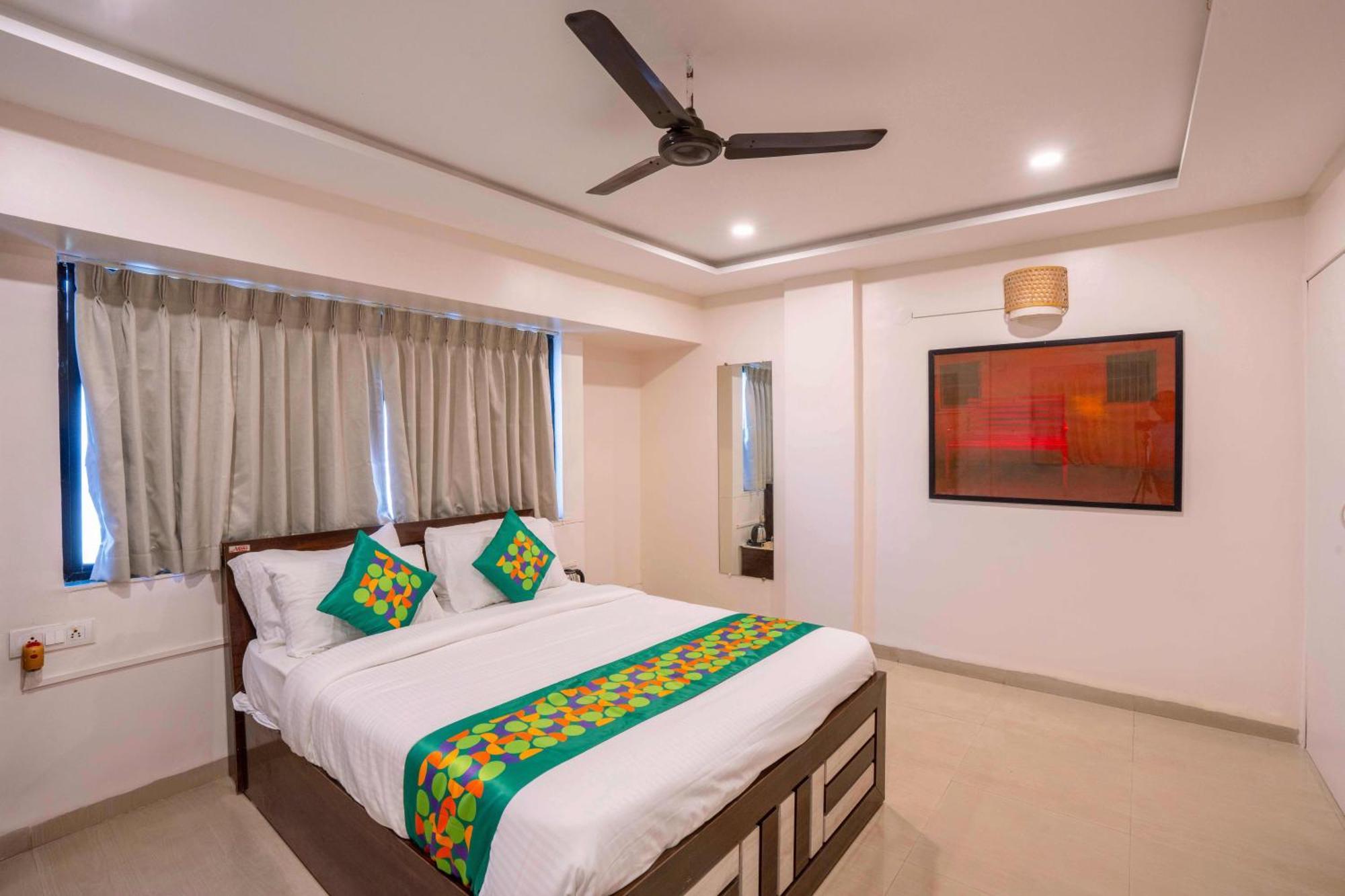 Treebo Royal Comfort Atithi Pune Exterior photo