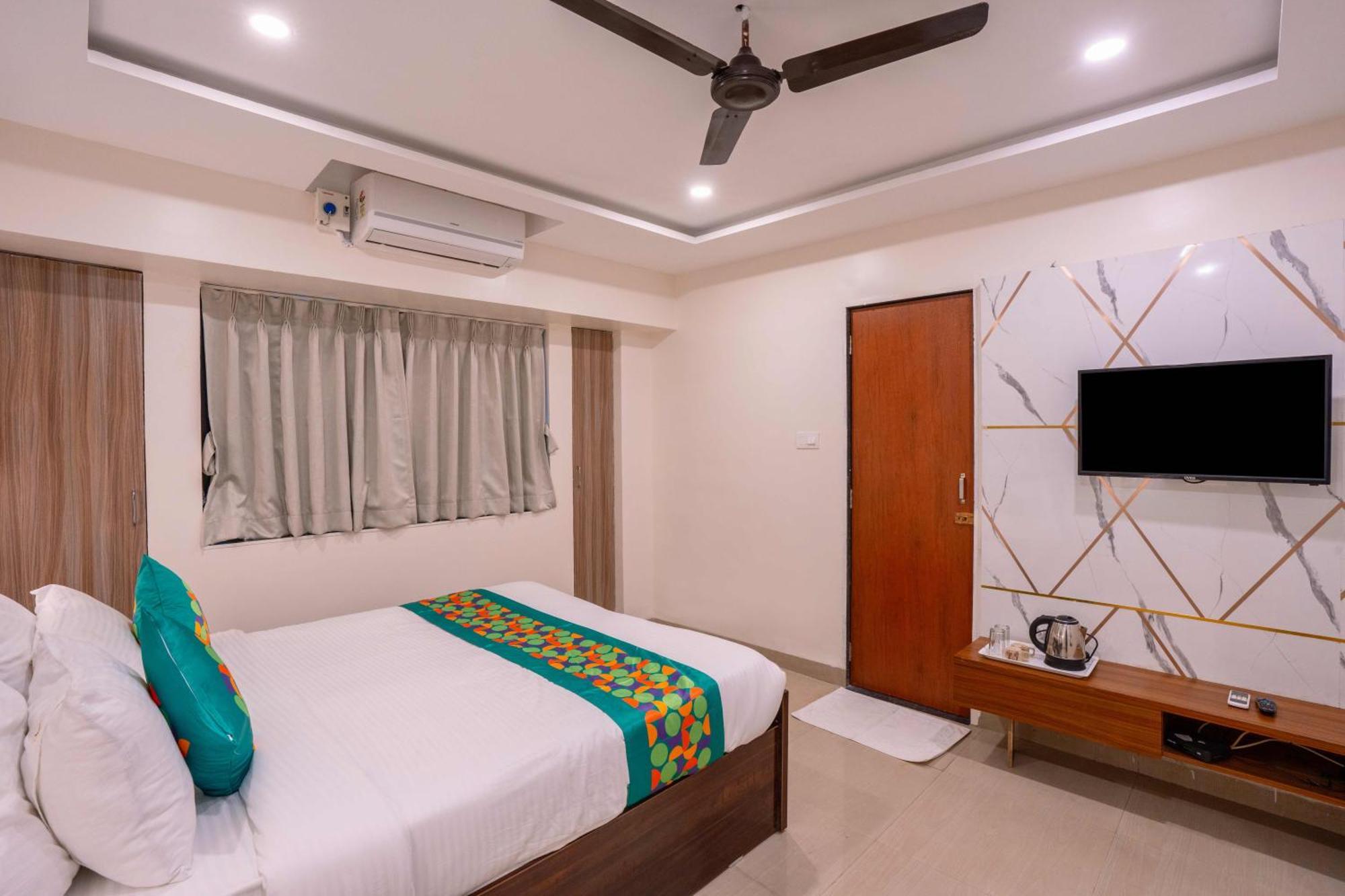 Treebo Royal Comfort Atithi Pune Exterior photo